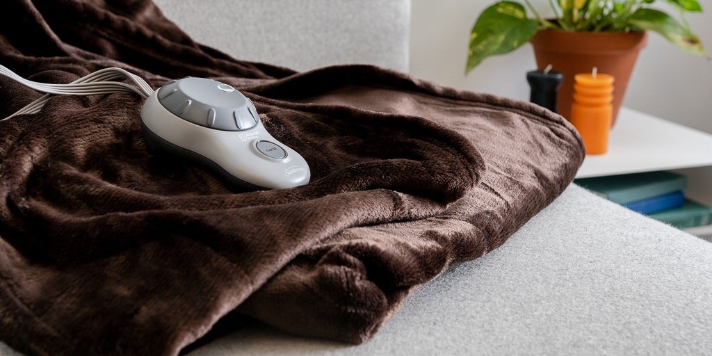 Do electric blankets use a lot of electricity?