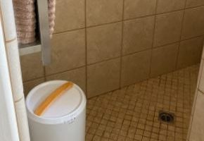 Zadro Bucket-Style Towel Warmer took very little space